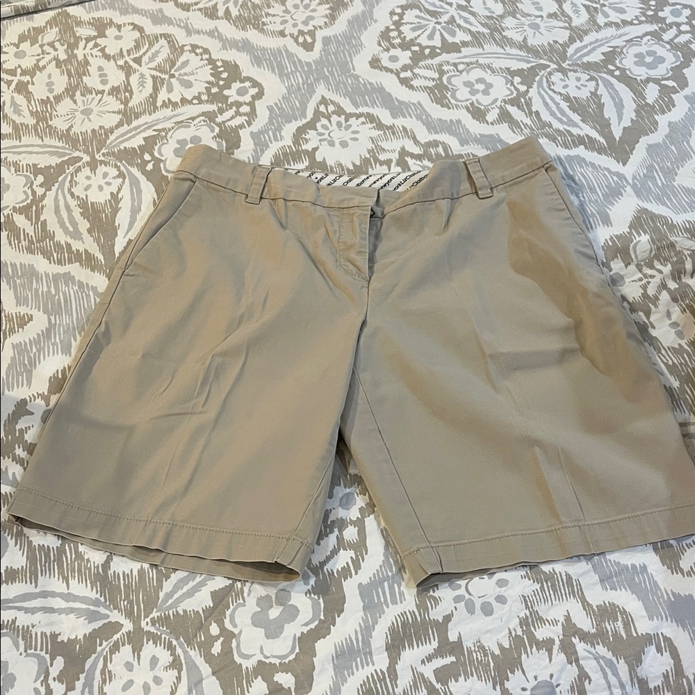 Liz Claiborne Beige Women's Bermuda Shorts